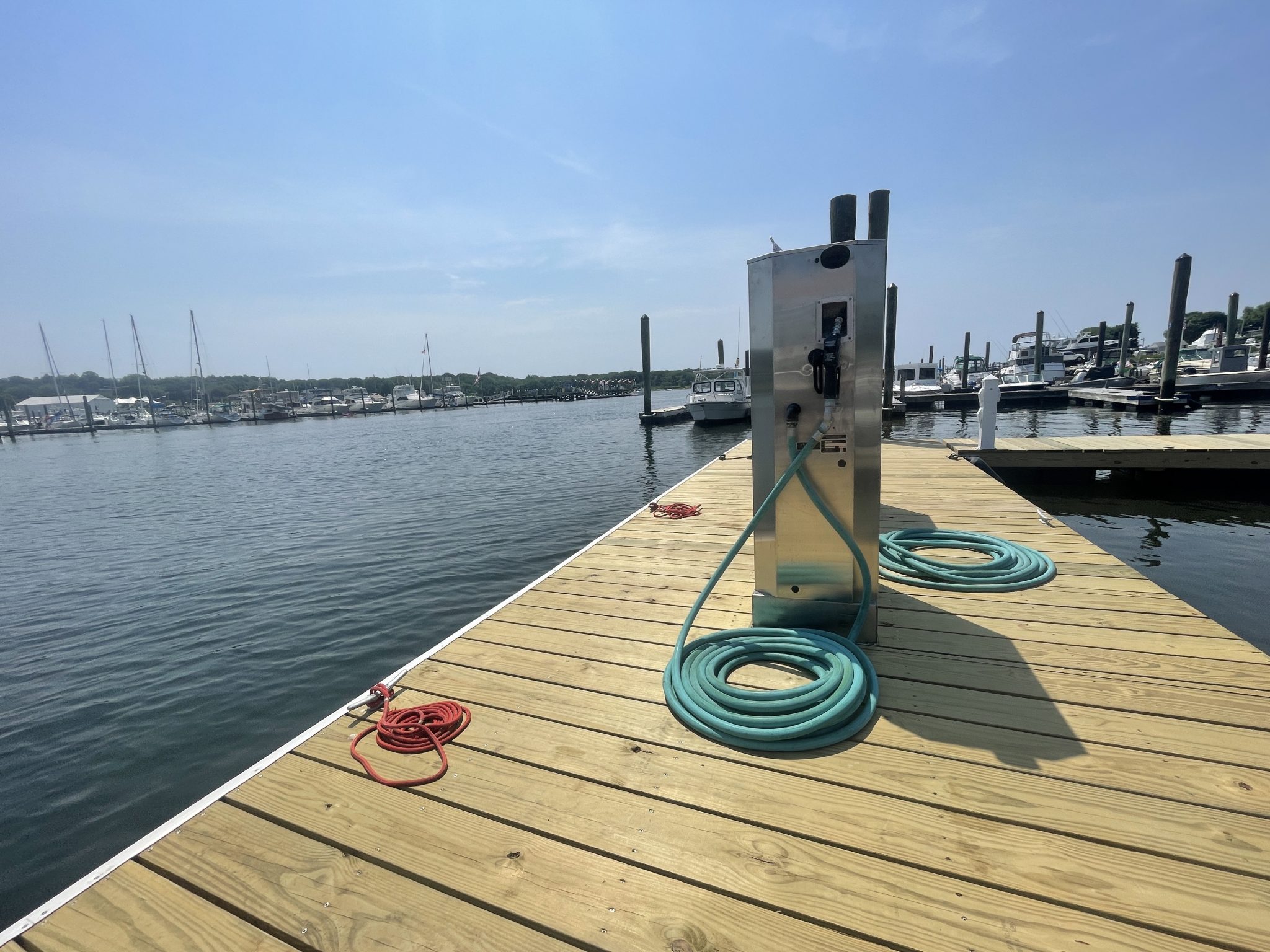 Fuel Dock Fairwinds Marina